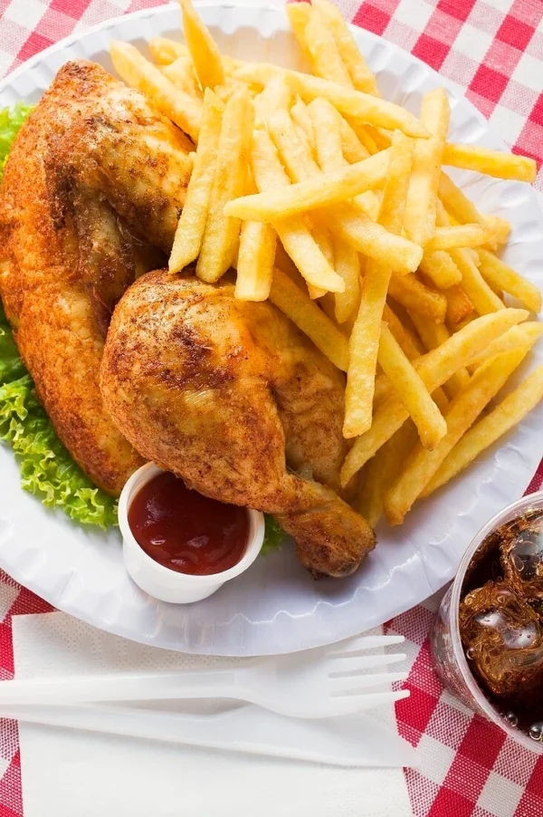 ¼ Chicken + Rolls / chips or Rice